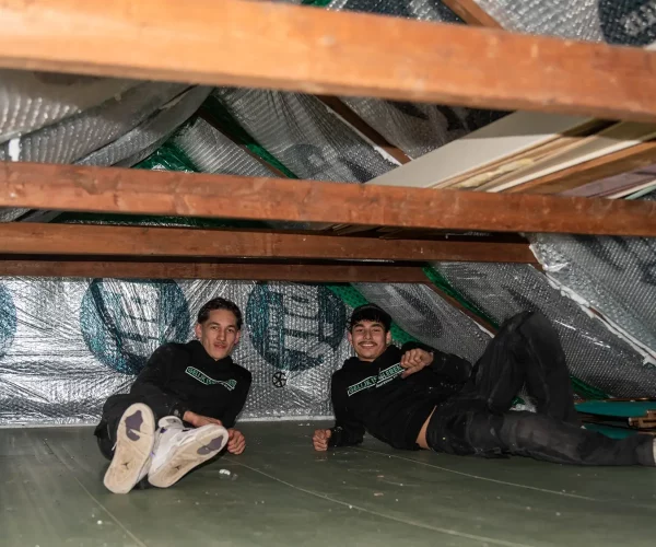 Tom en Seth van gelijk isoleren